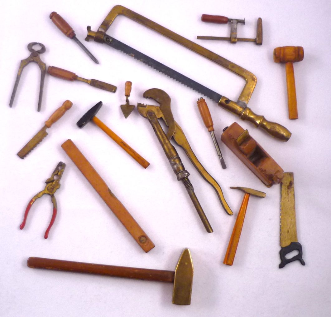 SKISUNO 60 Stück Miniatur Käse-Dreiecke - Realistische Puppenhaus Dekoration